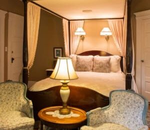 Accommodations, The Lion and the Rose